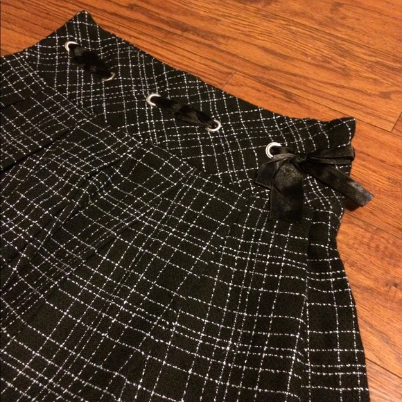 School Girl Skirt - Picture 2 of 4